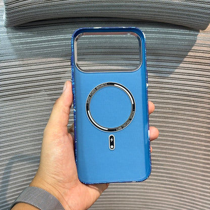 Carbonique MagSafe iPhone 16 Pro Case