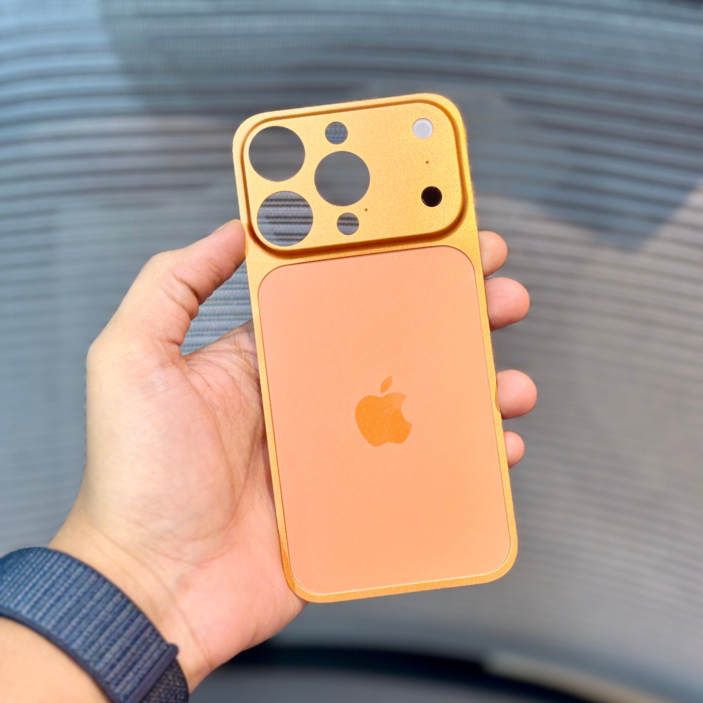 NeoConvert iPhone 17 Pro Max Back Plate