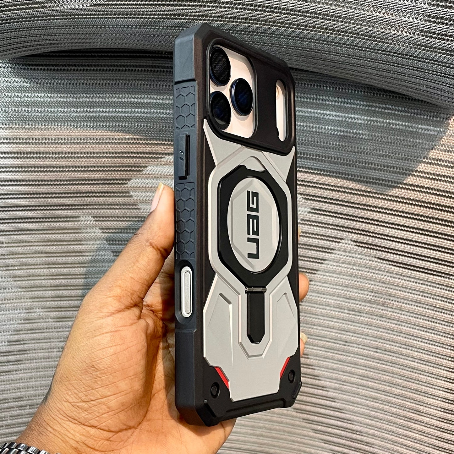 StandCore MagSafe iPhone 16 Series Case