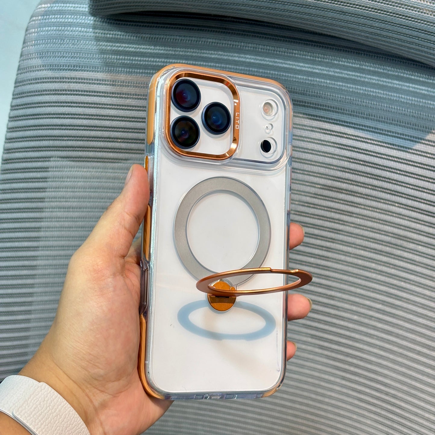 CrystalStand MagSafe iPhone 17 Pro Case