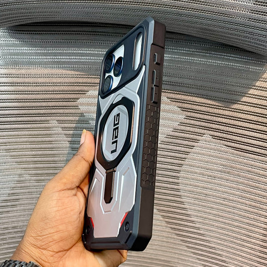 StandCore MagSafe iPhone Case