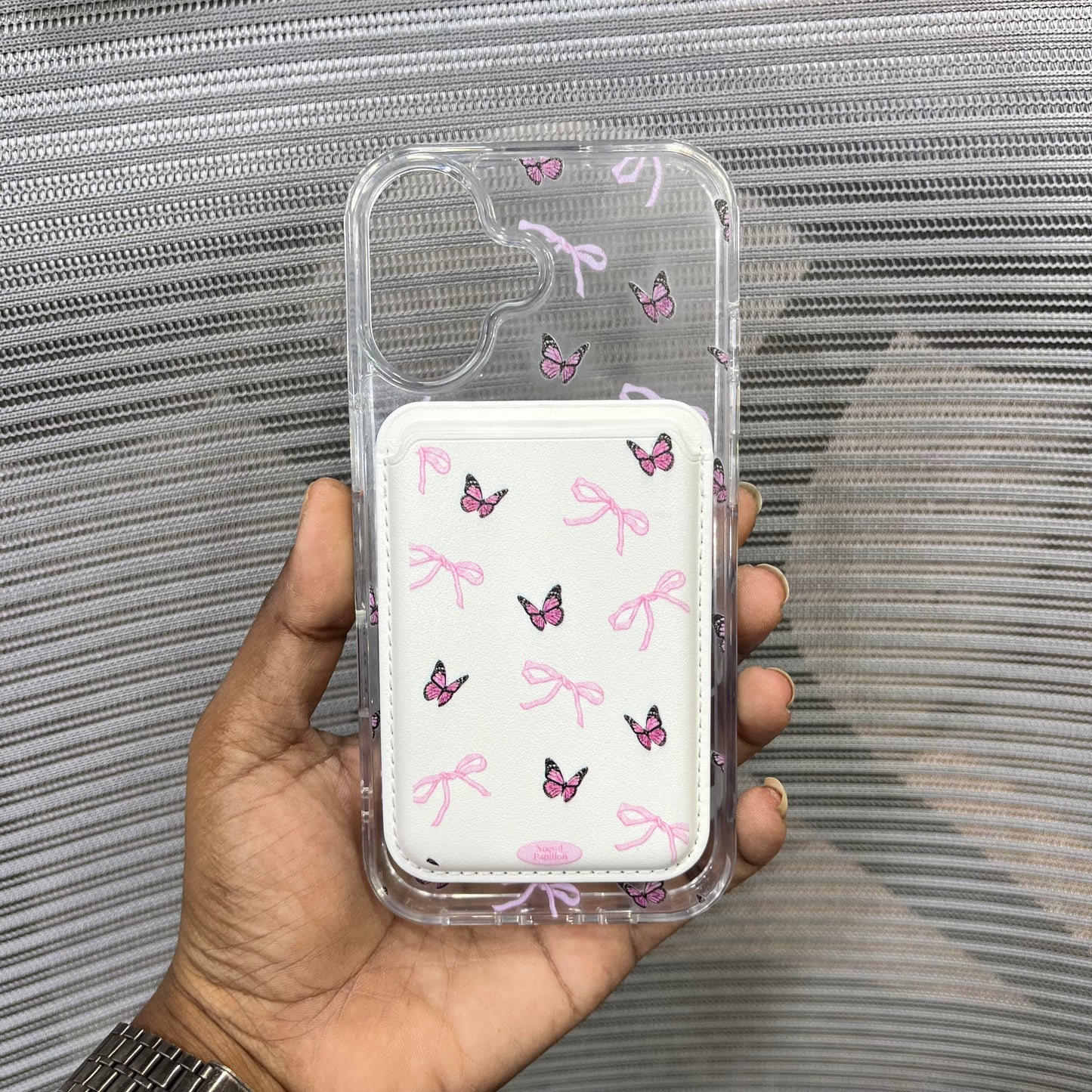 Bow Print MagSafe Wallet iPhone 16 Case