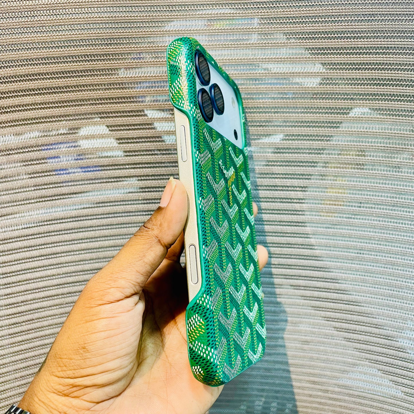 Luxe Printed Inner Fur iPhone 17 Pro Case