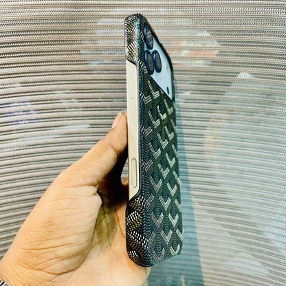 Luxe Printed Inner Fur iPhone 17 Pro Case