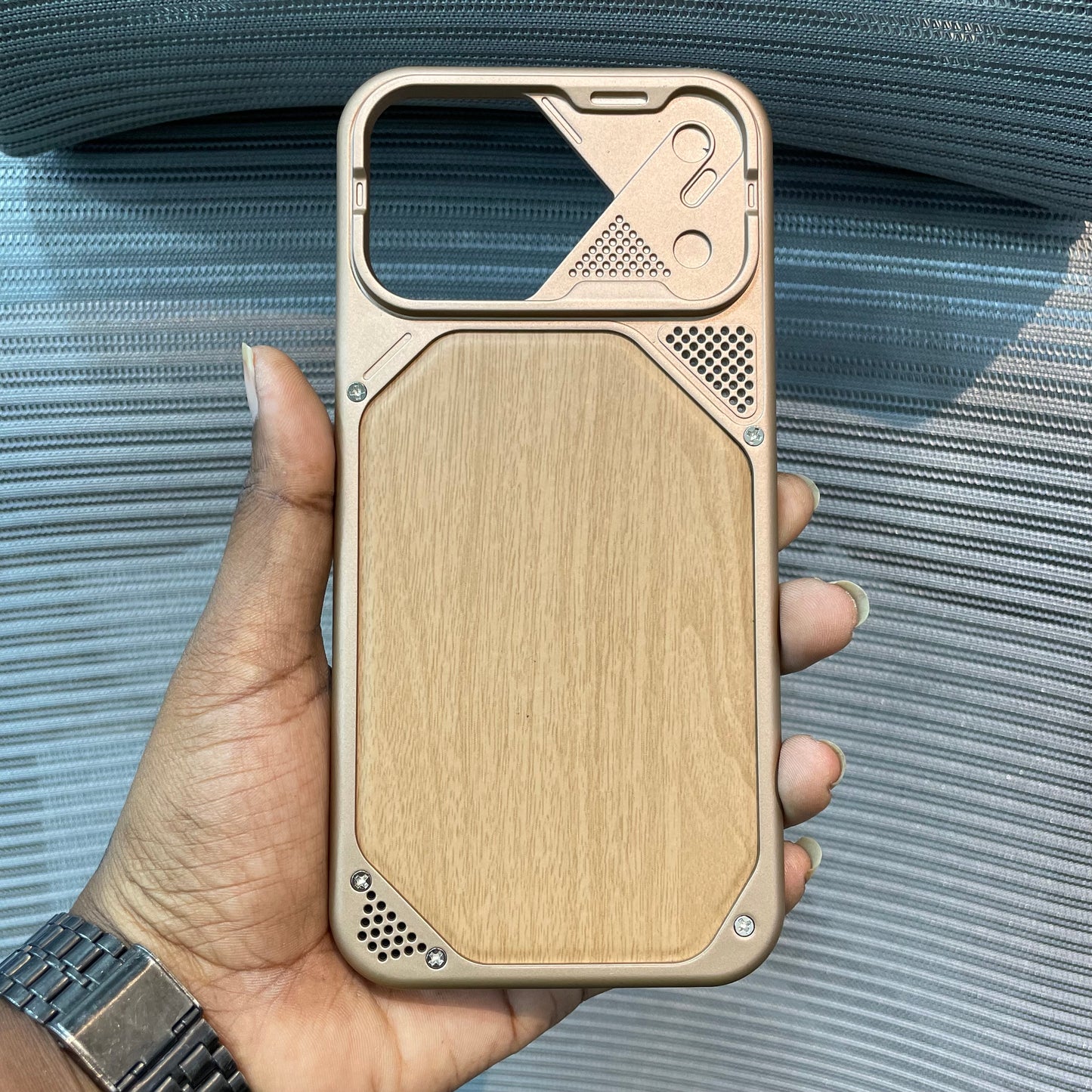 WoodFrame Slim iPhone 16 Pro Case