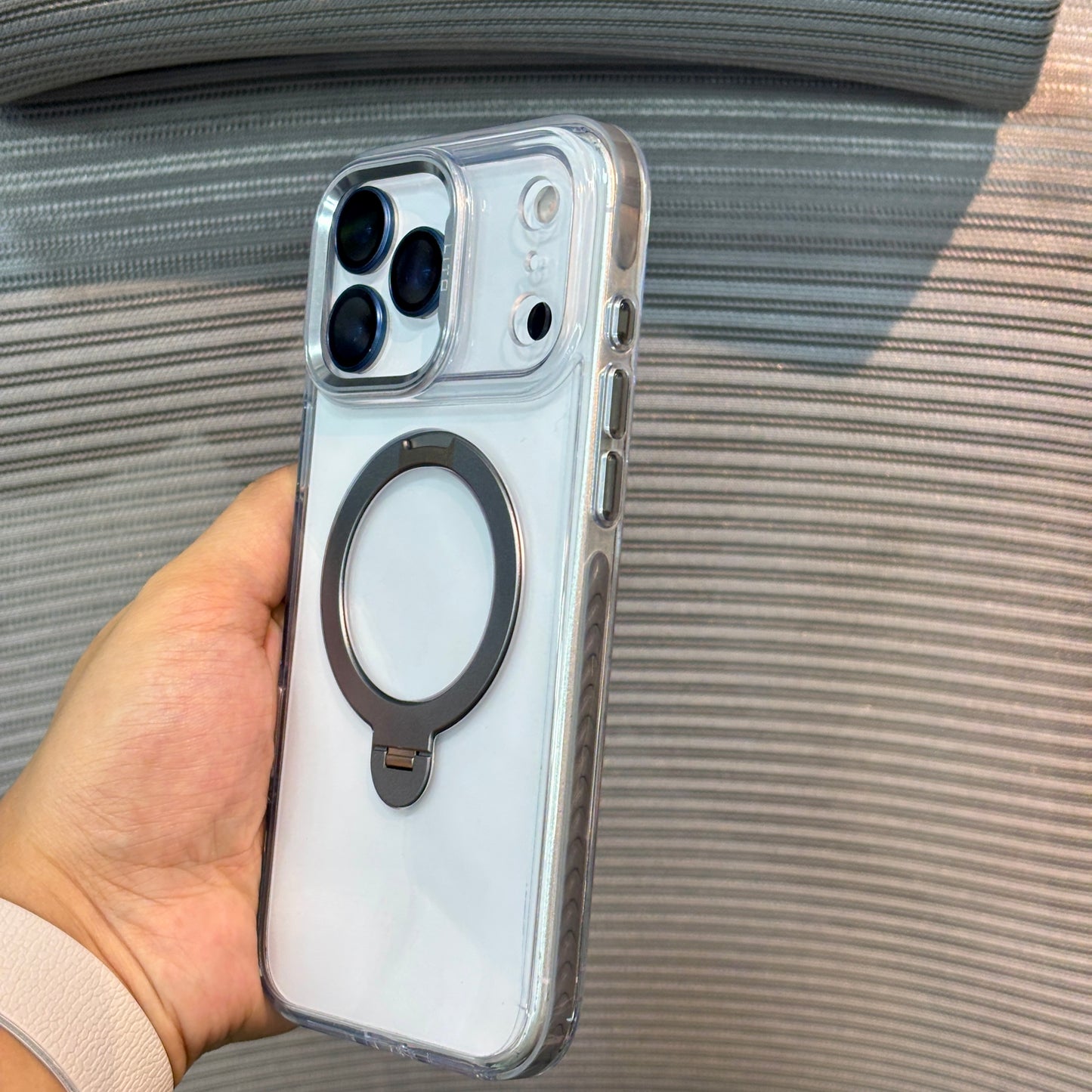 CrystalStand MagSafe iPhone 17 Pro Case