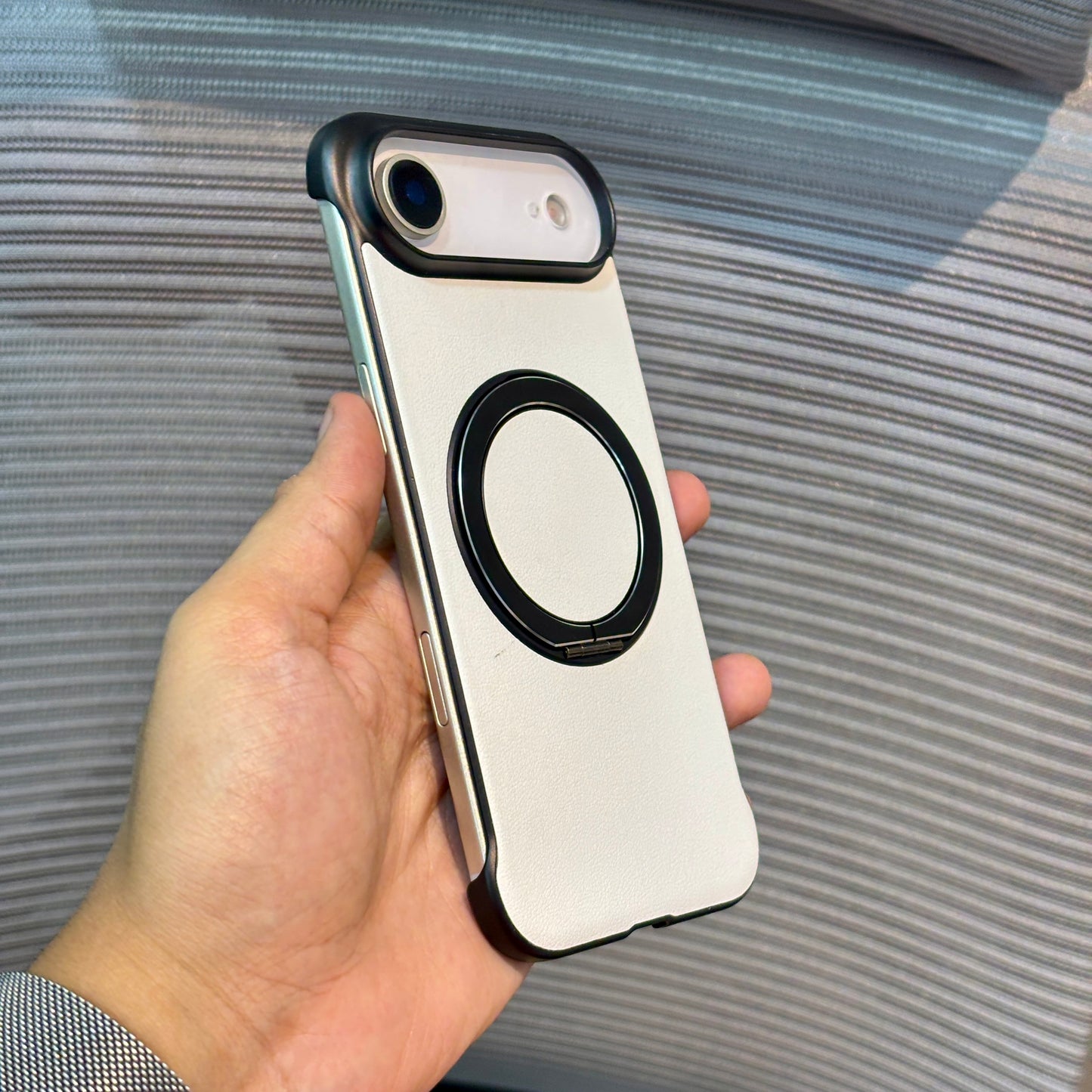 Axis Stand MagSafe iPhone 15 Series Case