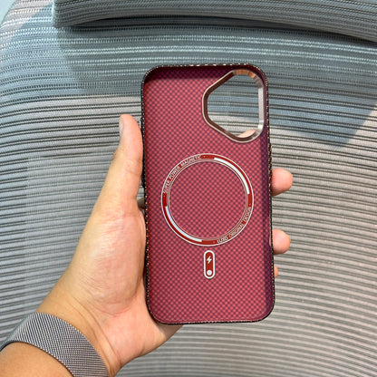 Carbonique MagSafe iPhone 16 Pro Case