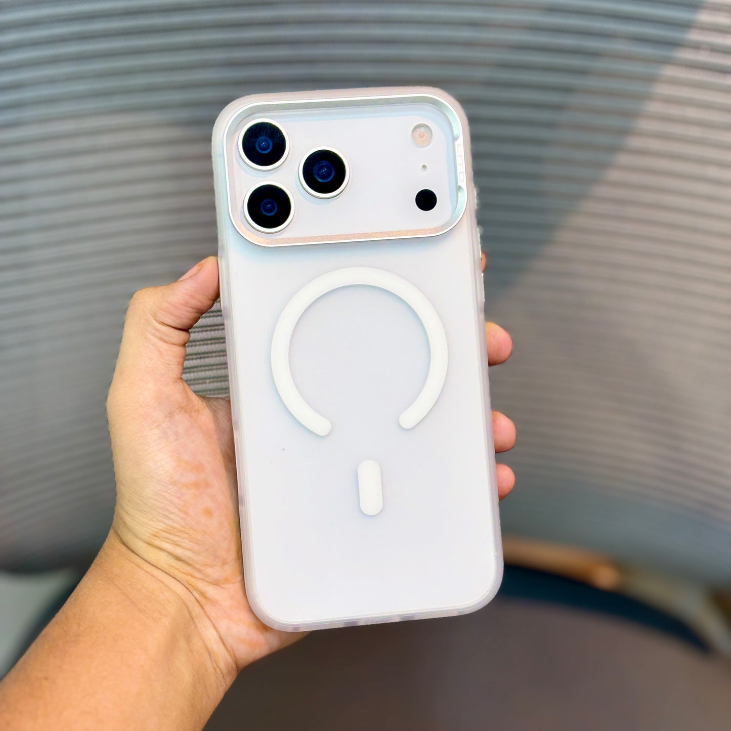 Tinté MagSafe iPhone 17 Case