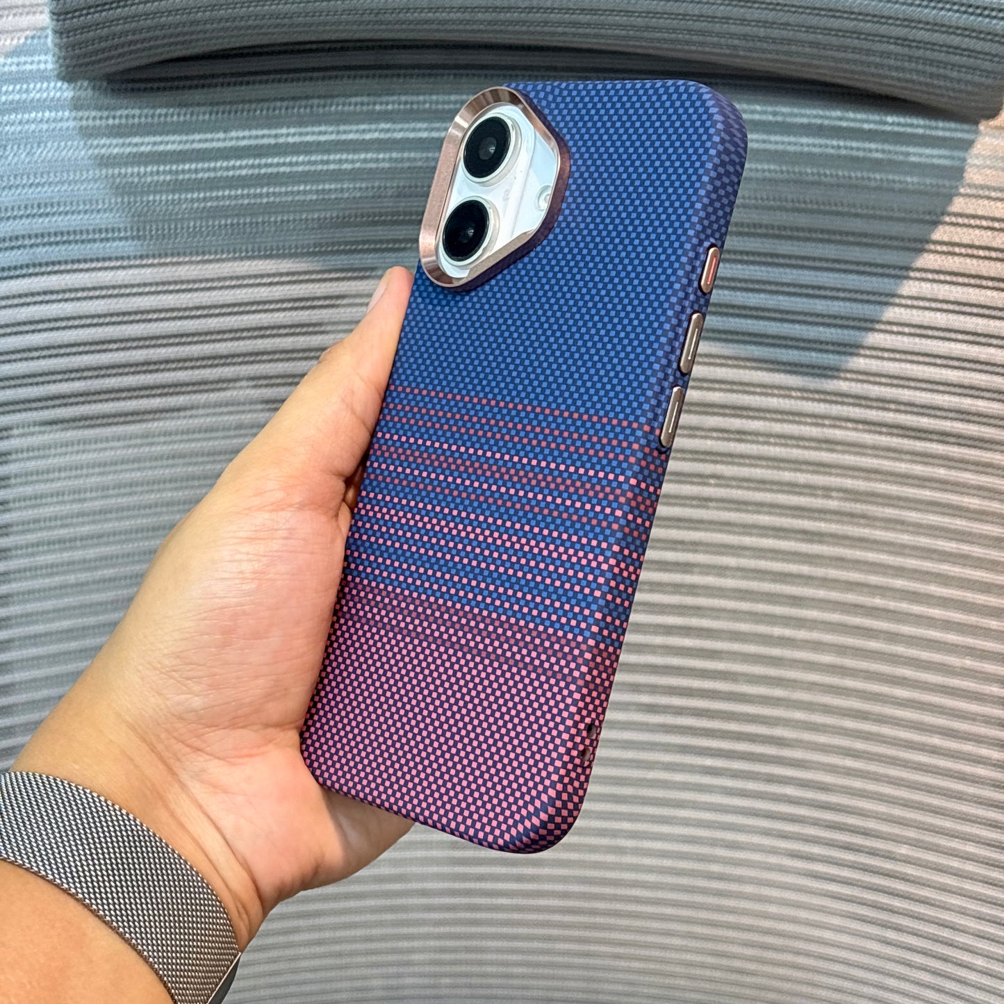 Carbonique MagSafe iPhone 16 Pro Case