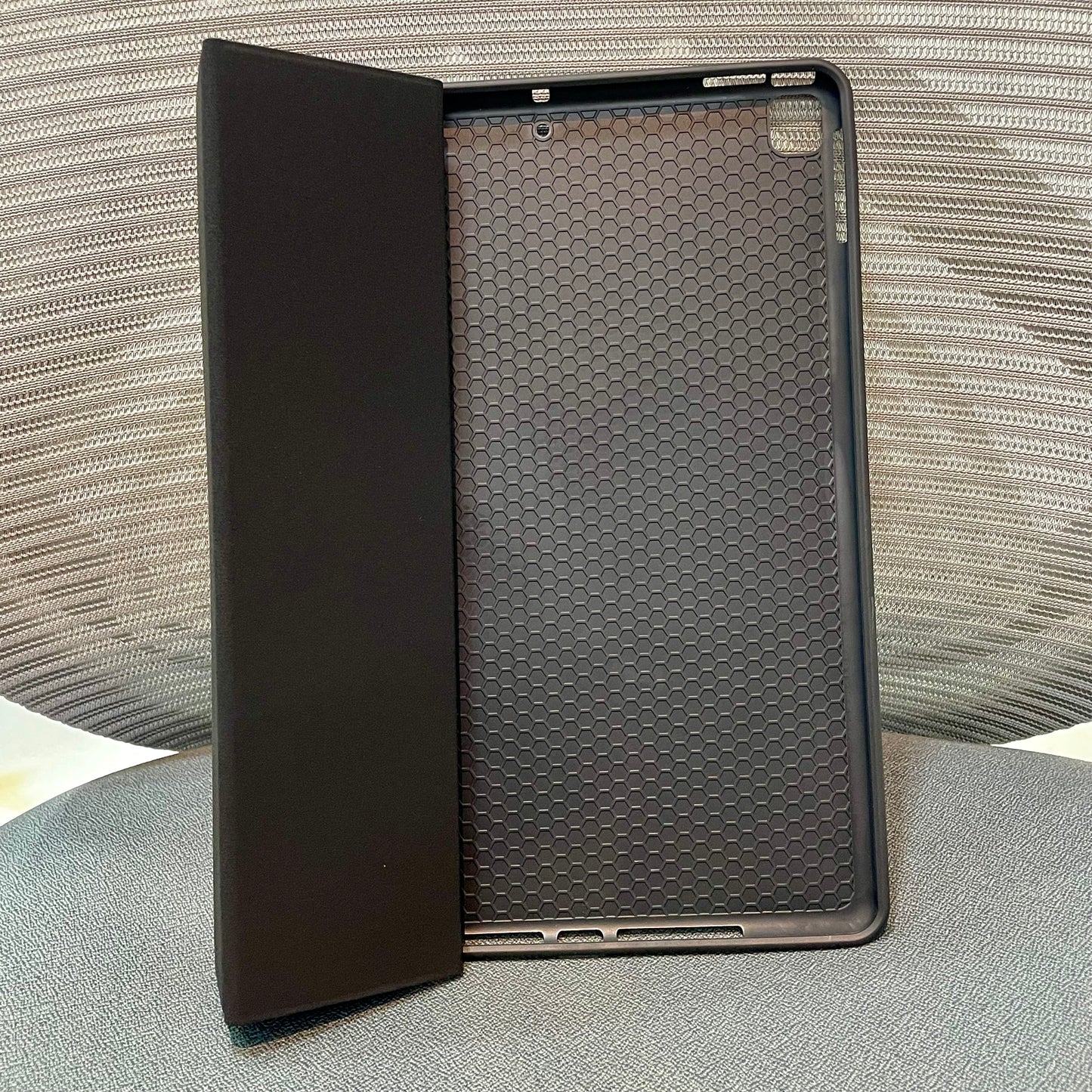 EdgeGuard iPad Case with Pencil Holder