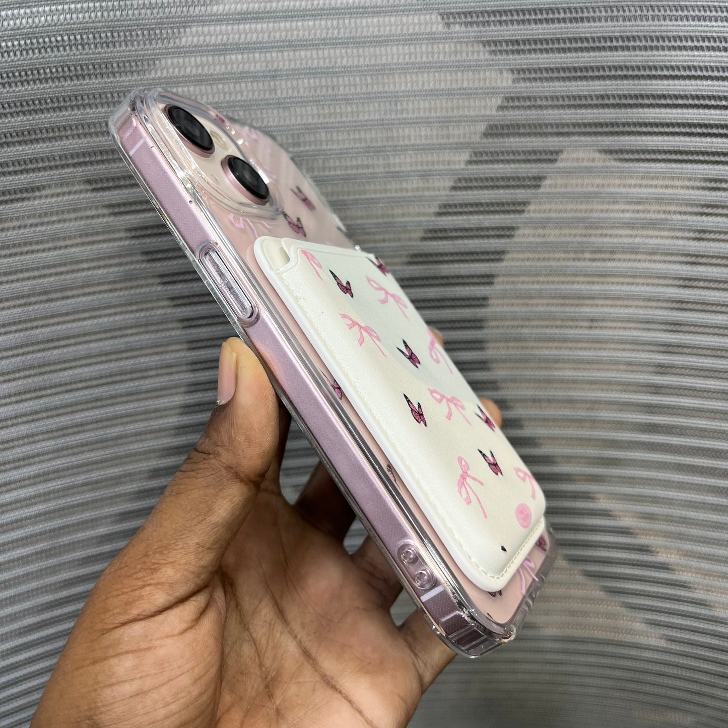 Bow Print MagSafe Wallet iPhone 15 Case