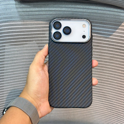 Carbonique MagSafe iPhone 16 Pro Case