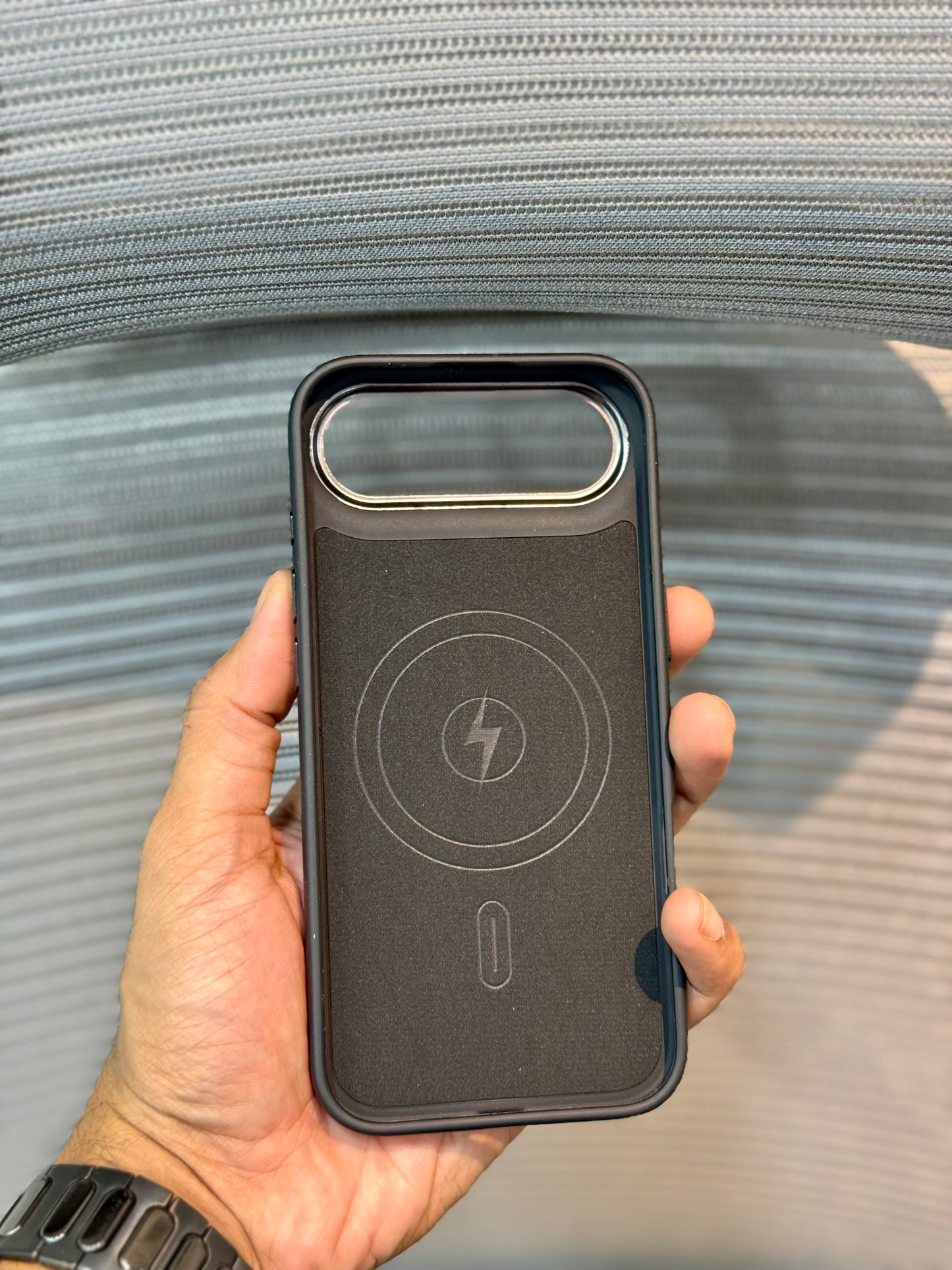 FurLuxe MagSafe iPhone 16 Pro Max Case