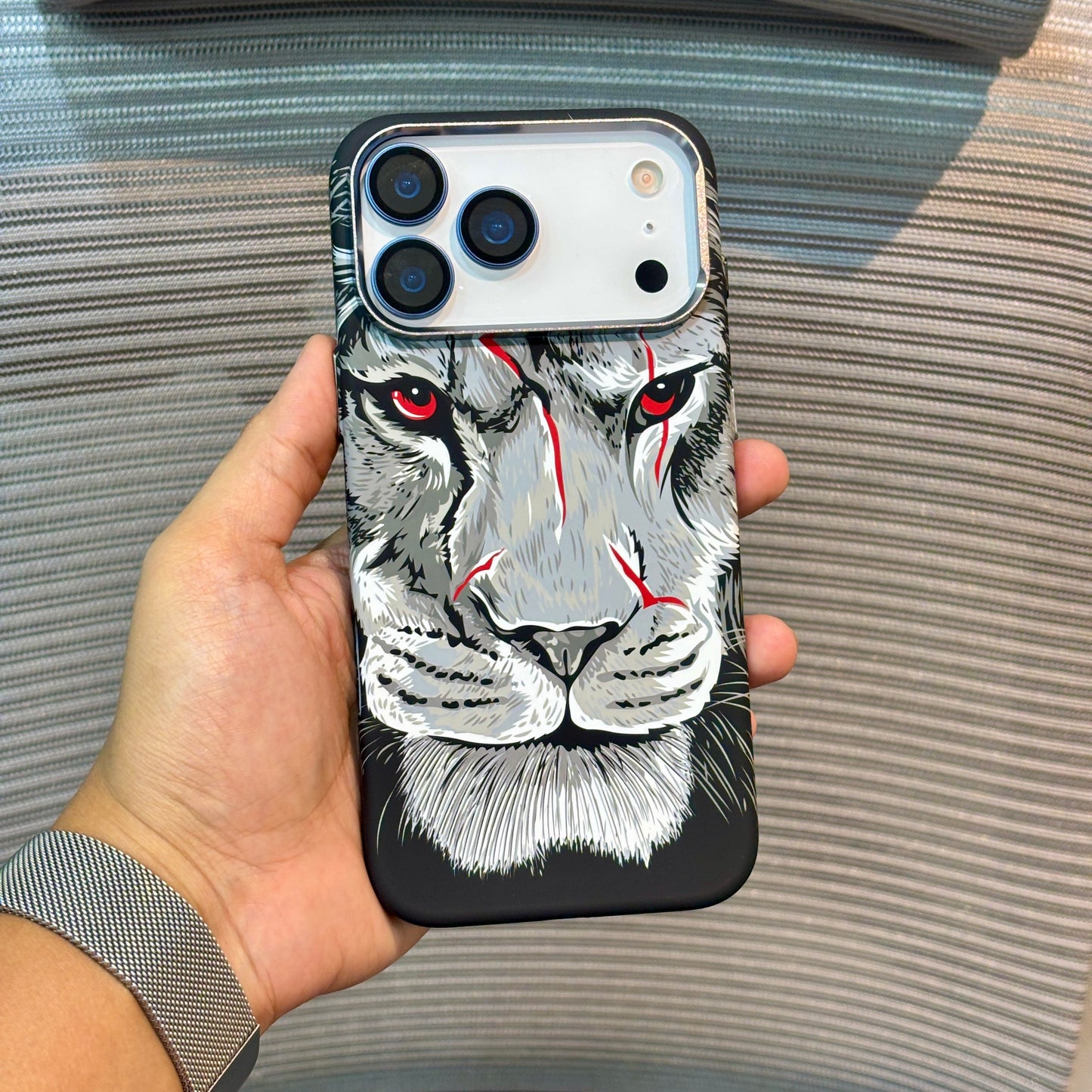 Carbonique MagSafe iPhone 17 Pro Case