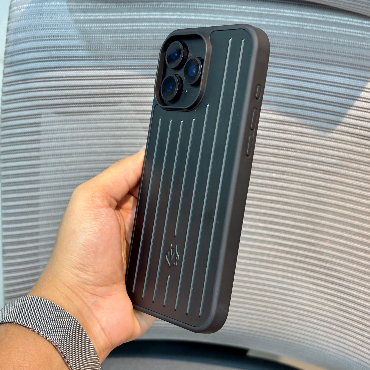 GrooveShield Aluminium iPhone 16 Pro Max Case