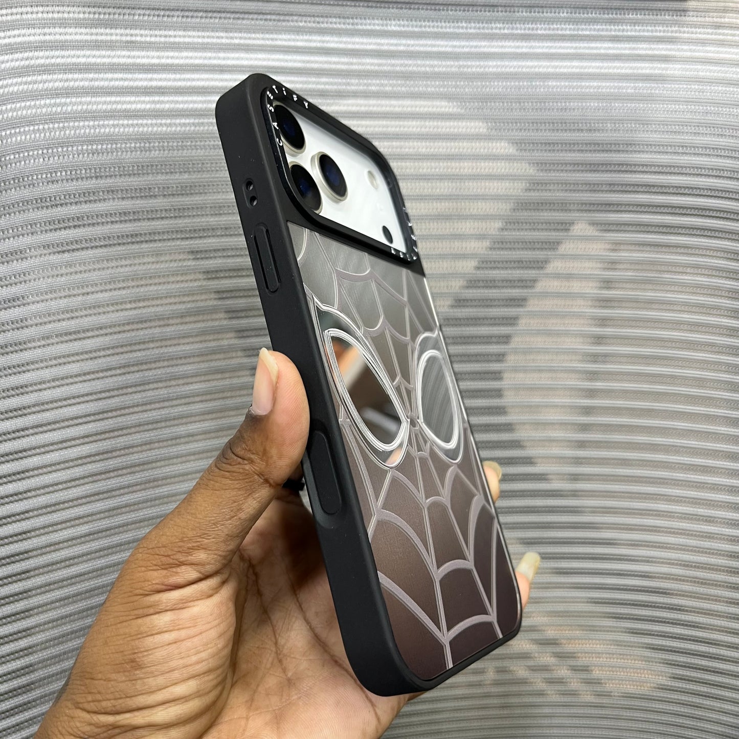 Web Eye Silver Mirror Print iPhone 17 Pro Case