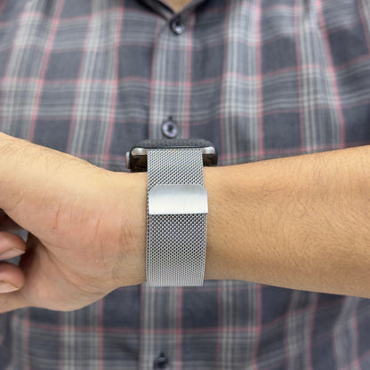 Magnetic Milanese Apple Watch Strap