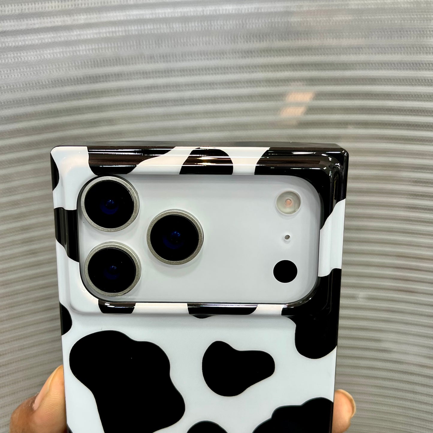 Black & White Printed Box iPhone 17 Series Case