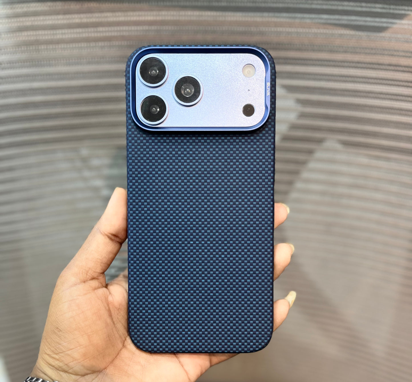Premium Carbon Fiber Ultra-Slim iPhone 17 Pro Max Case