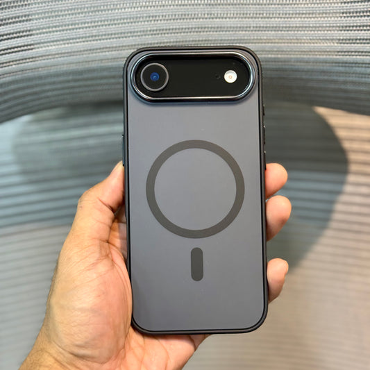 FurLuxe MagSafe iPhone 16 Pro Max Case