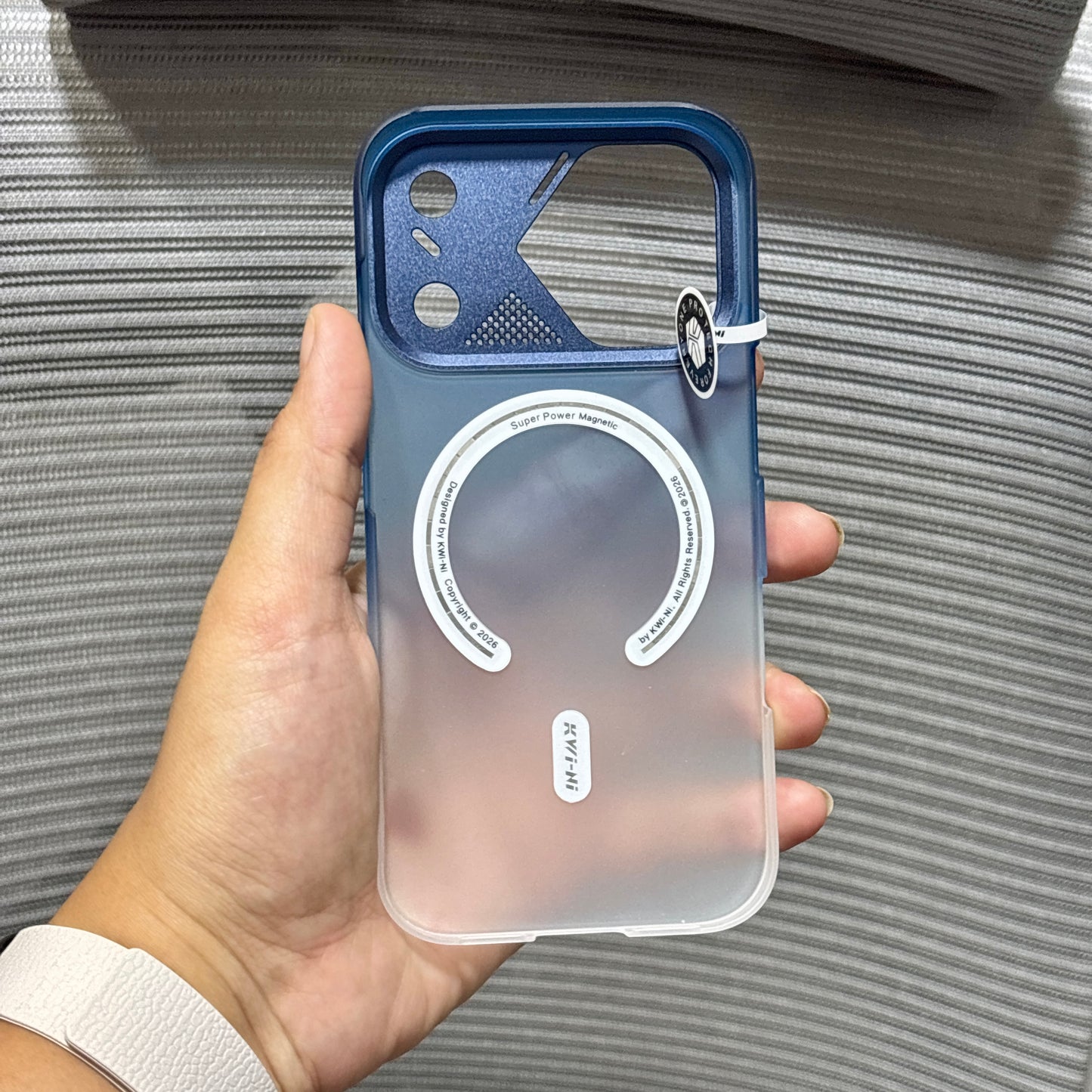 FrostVent MagSafe iPhone 17 Pro Max Case