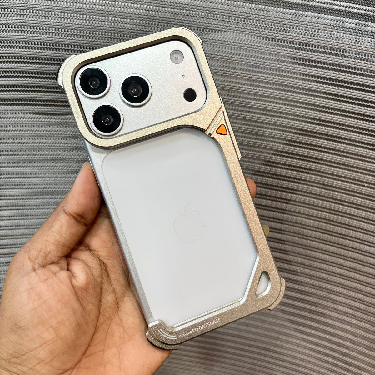 MetalArmor Bumper Camera Stand Case