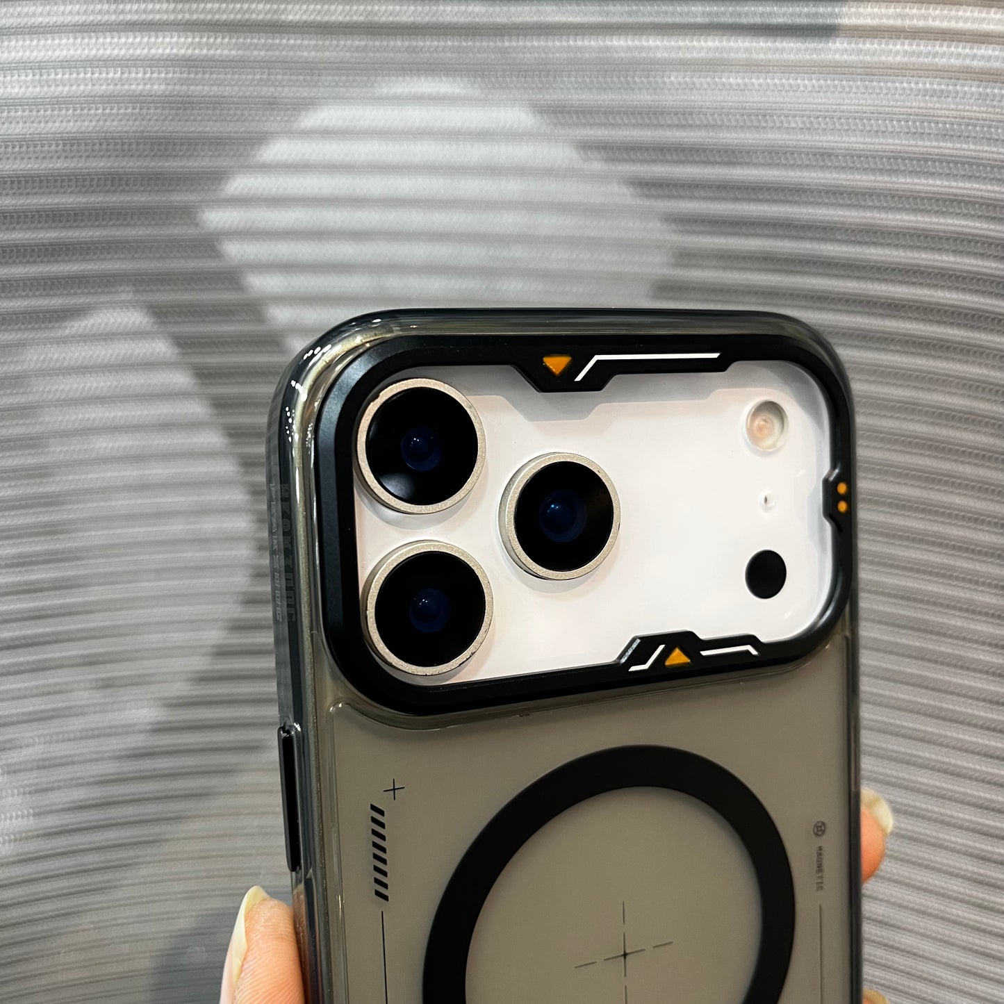 Neuron Crystal Clear Armor 18 Pro  Case