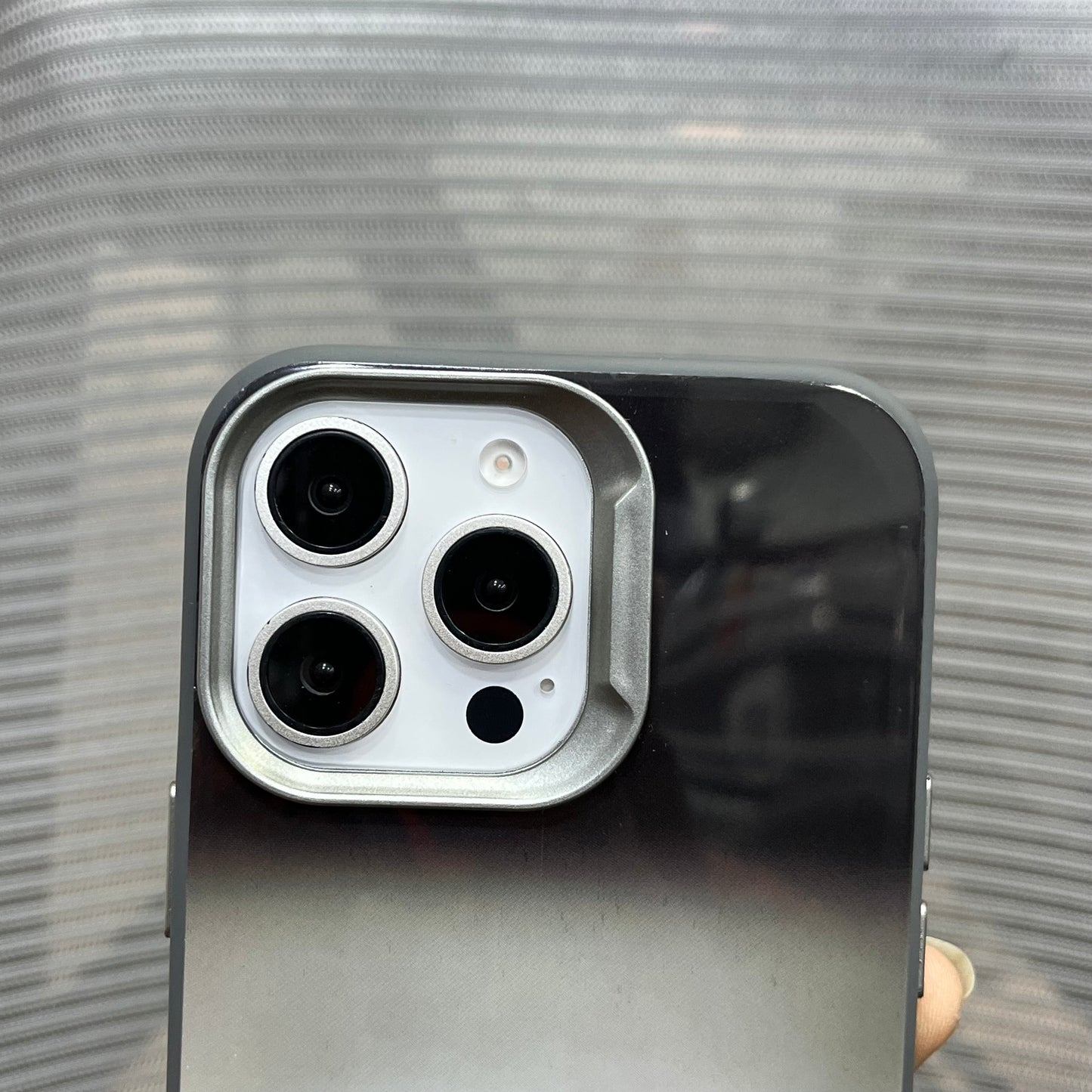 DriveStyle Glossy iPhone 16 Series Cover