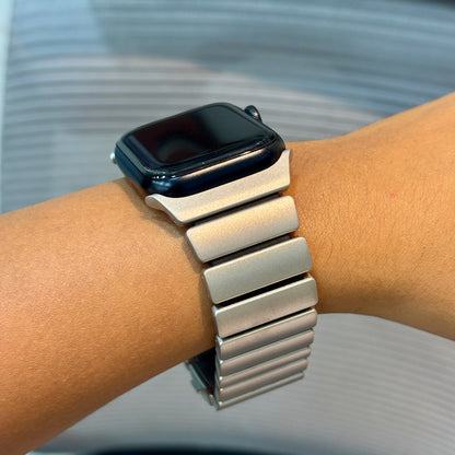 SteelFlex Metal Apple Watch Strap
