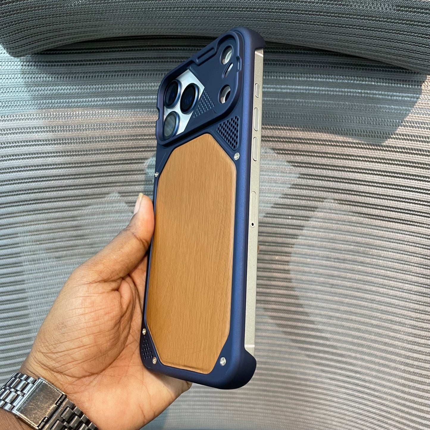 WoodFrame Slim iPhone 16 Pro MaxCase