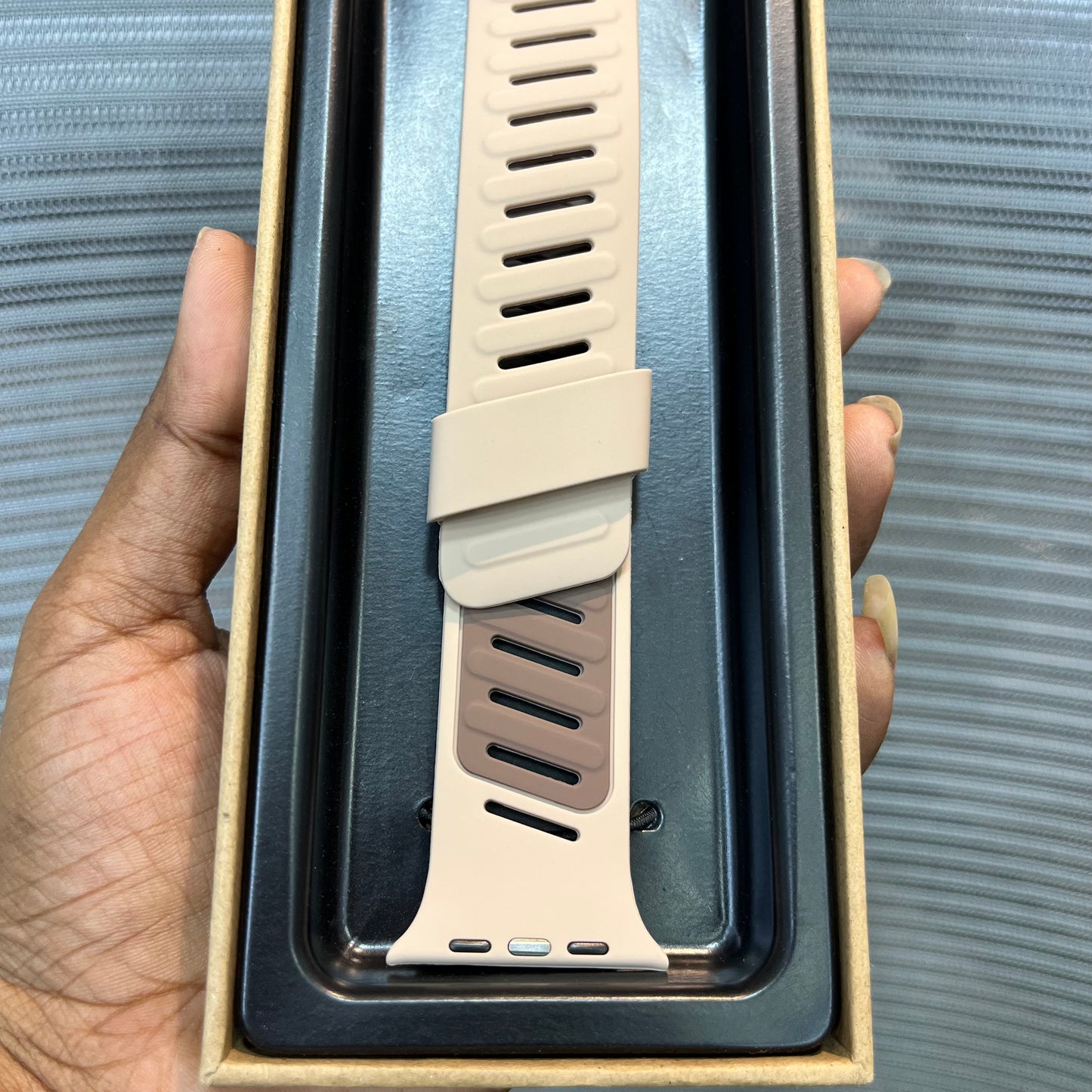 PressLock Silicone iWatch Strap