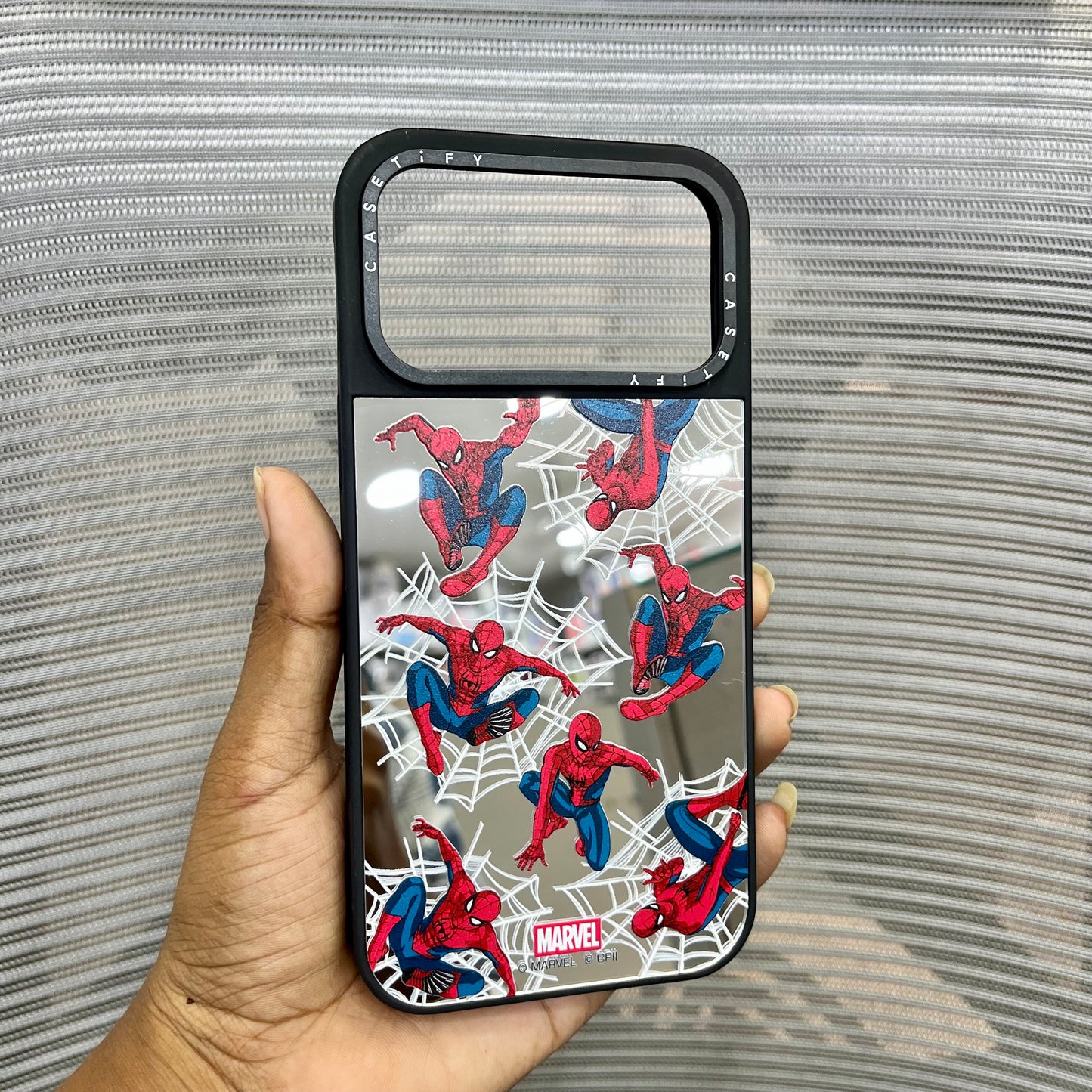 Spider Heroes Mirror Print iPhone 17 Pro Case