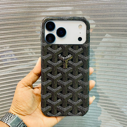 Luxe Printed Inner Fur iPhone 17 Pro Case