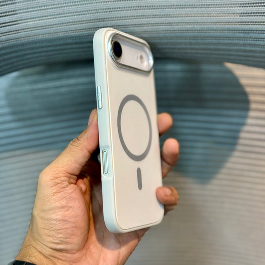 FurLuxe MagSafe iPhone 17 Pro Case