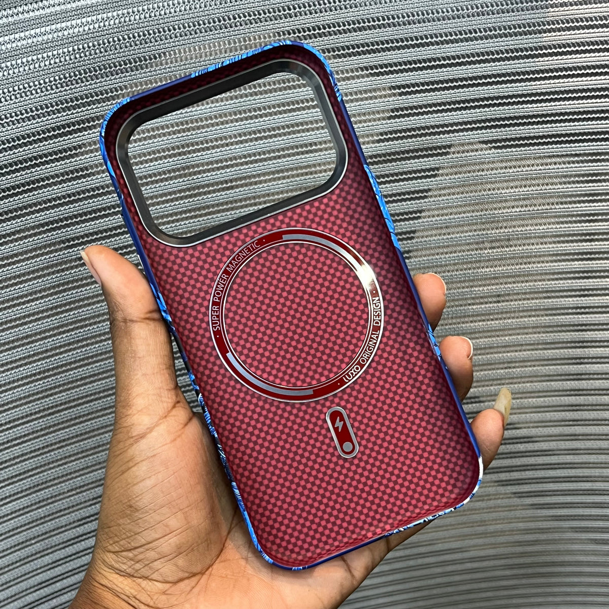 Premium Wildlife Carbon Fiber MagSafe iPhone Case