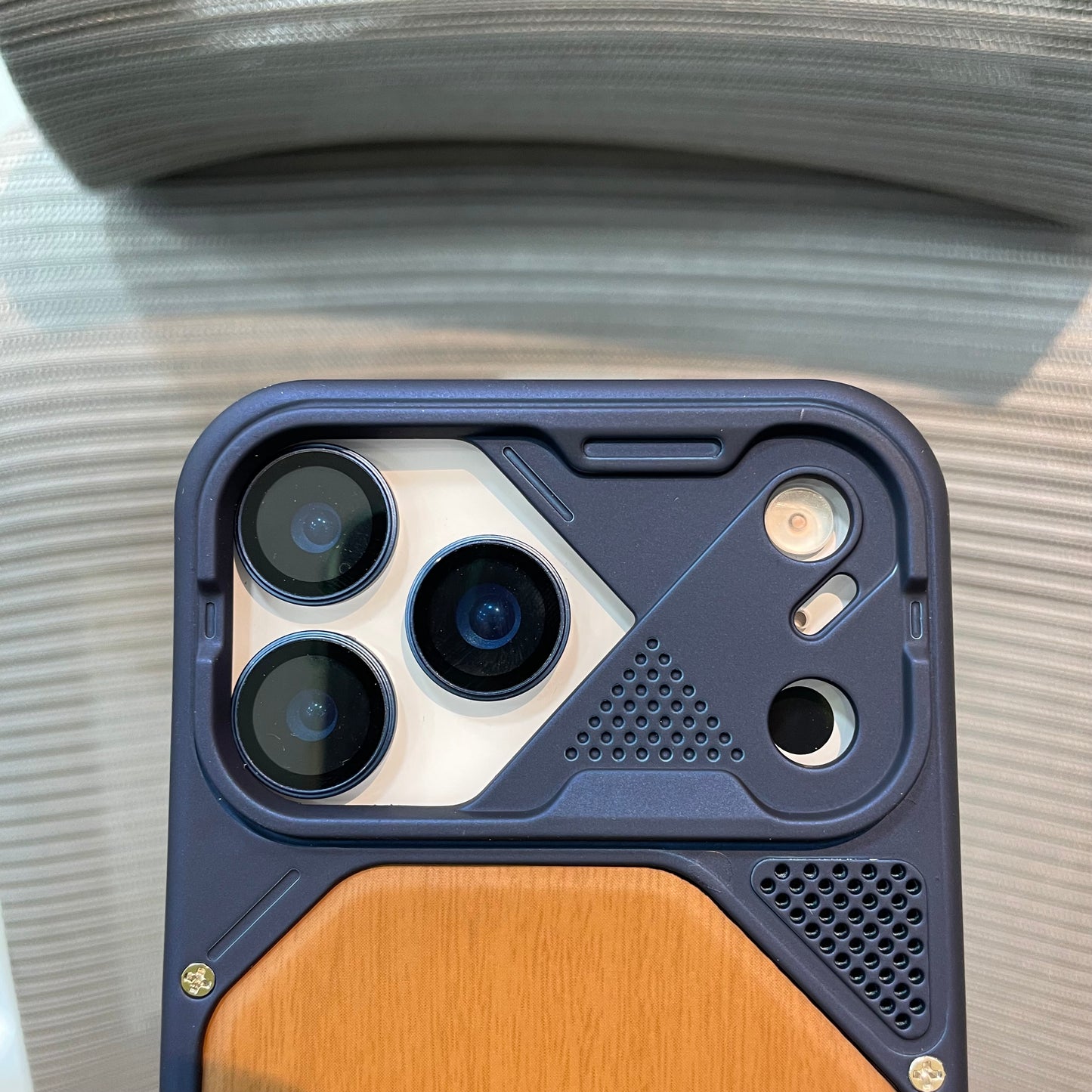 WoodFrame Slim iPhone 16 Pro MaxCase