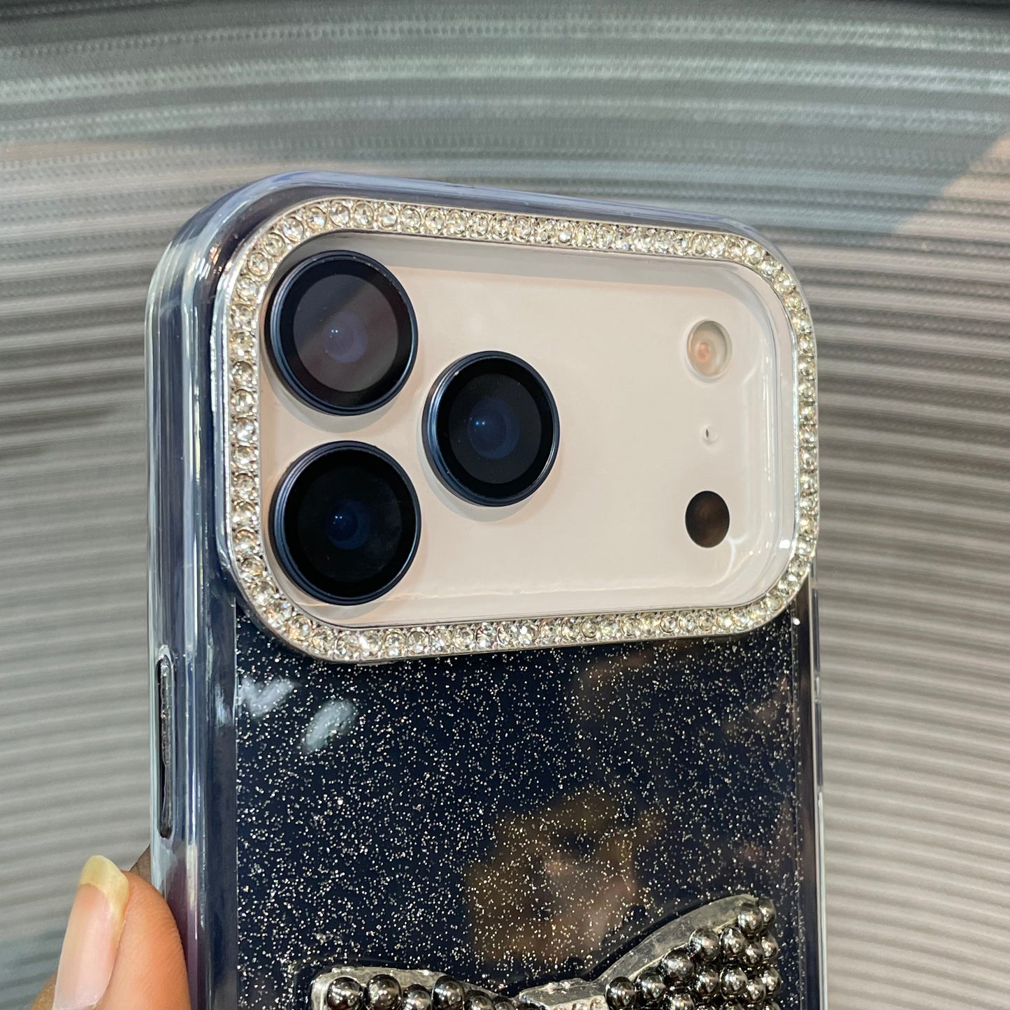 BowÉlite Glitter iPhone 17 Series Case