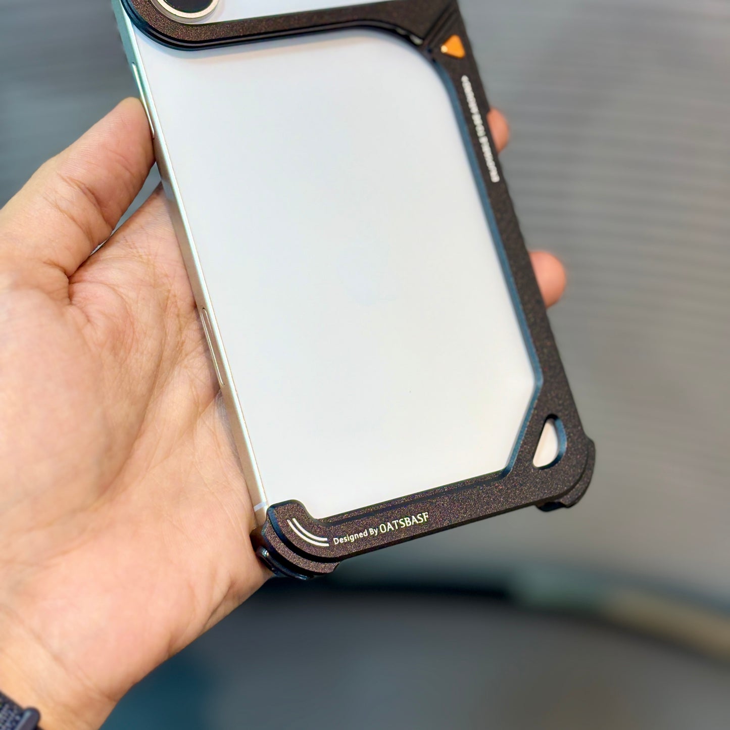 ShowCase Metal Bumper Stand iPhone 17 Pro Max Case