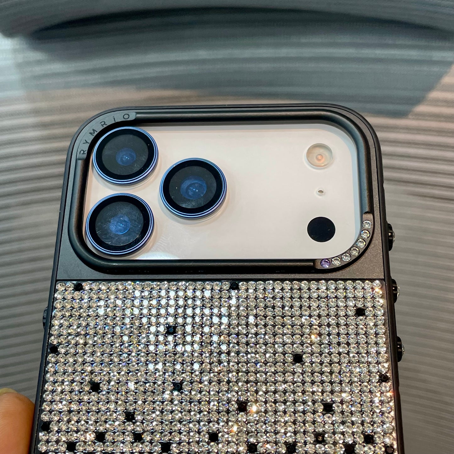 DiamondAura MagSafe iPhone 17 Pro Case