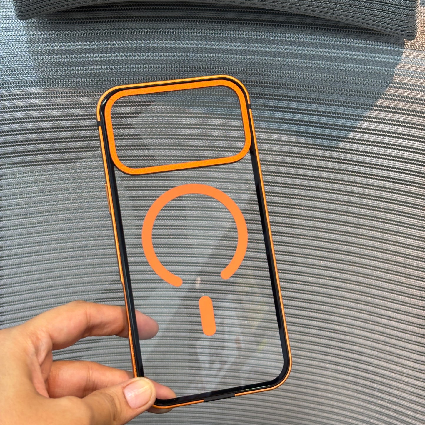 LumiFrame MagSafe iPhone 17 Case