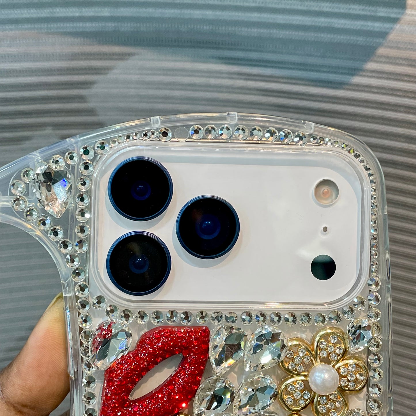 CharmMuse Sling iPhone 17 Pro Case