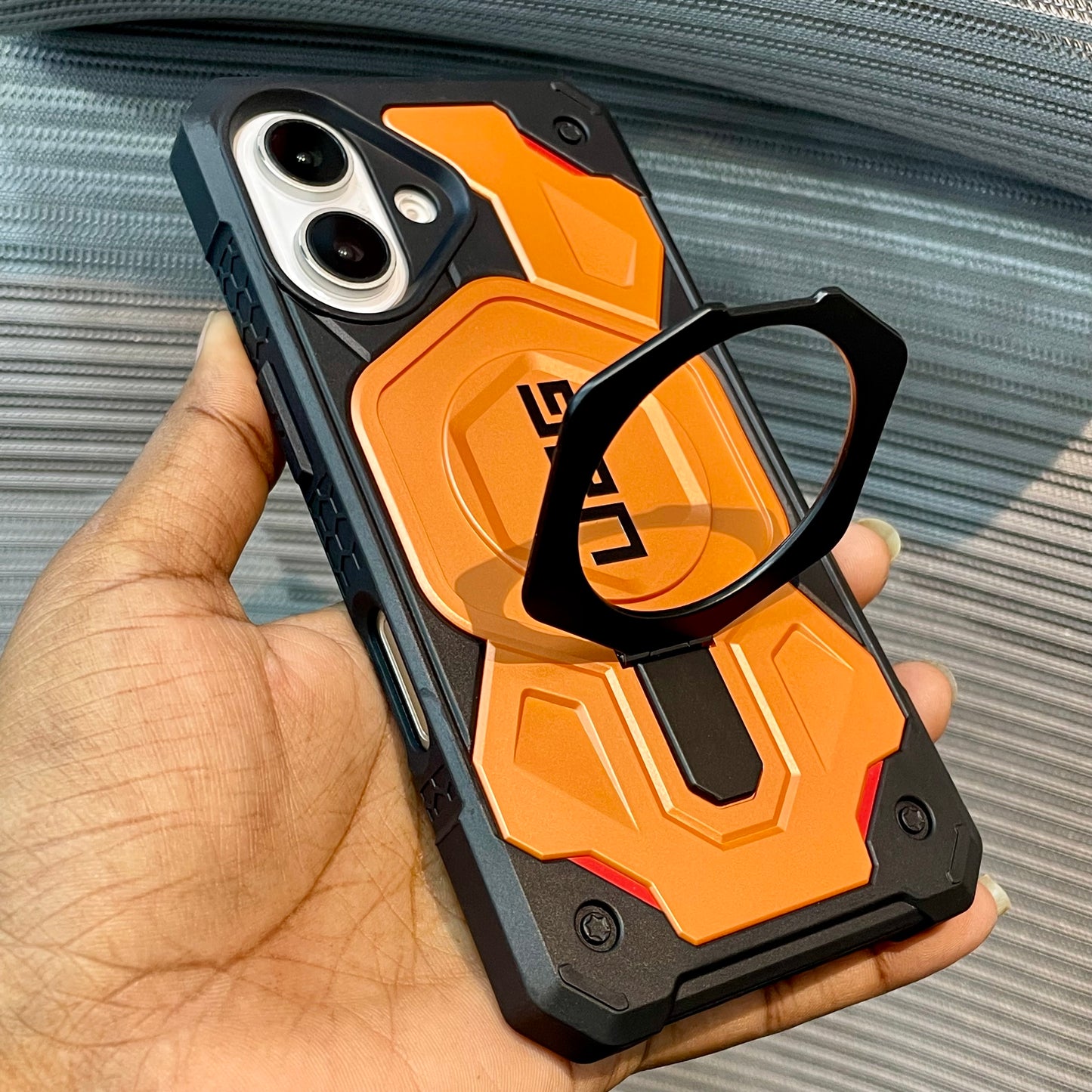StandCore MagSafe iPhone 17 Pro Case