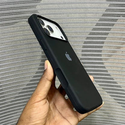 Silicone Logo MagSafe iPhone 17 Pro Case