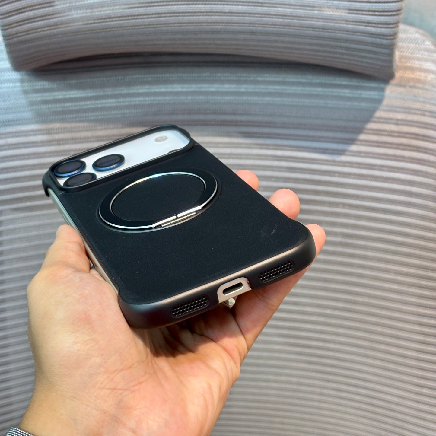 Axis Stand MagSafe iPhone 15 Series Case