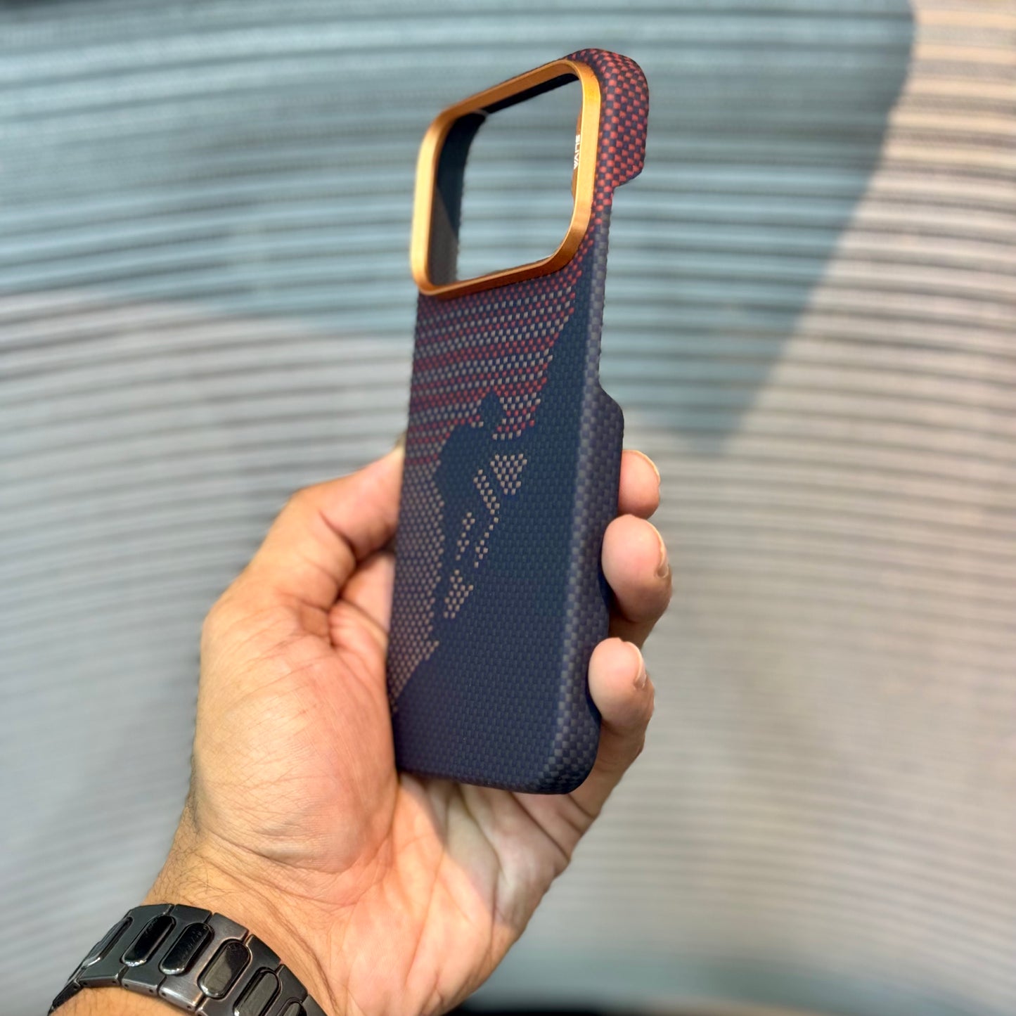 SlimWeave Carbon MagSafe iPhone 17 Pro Case