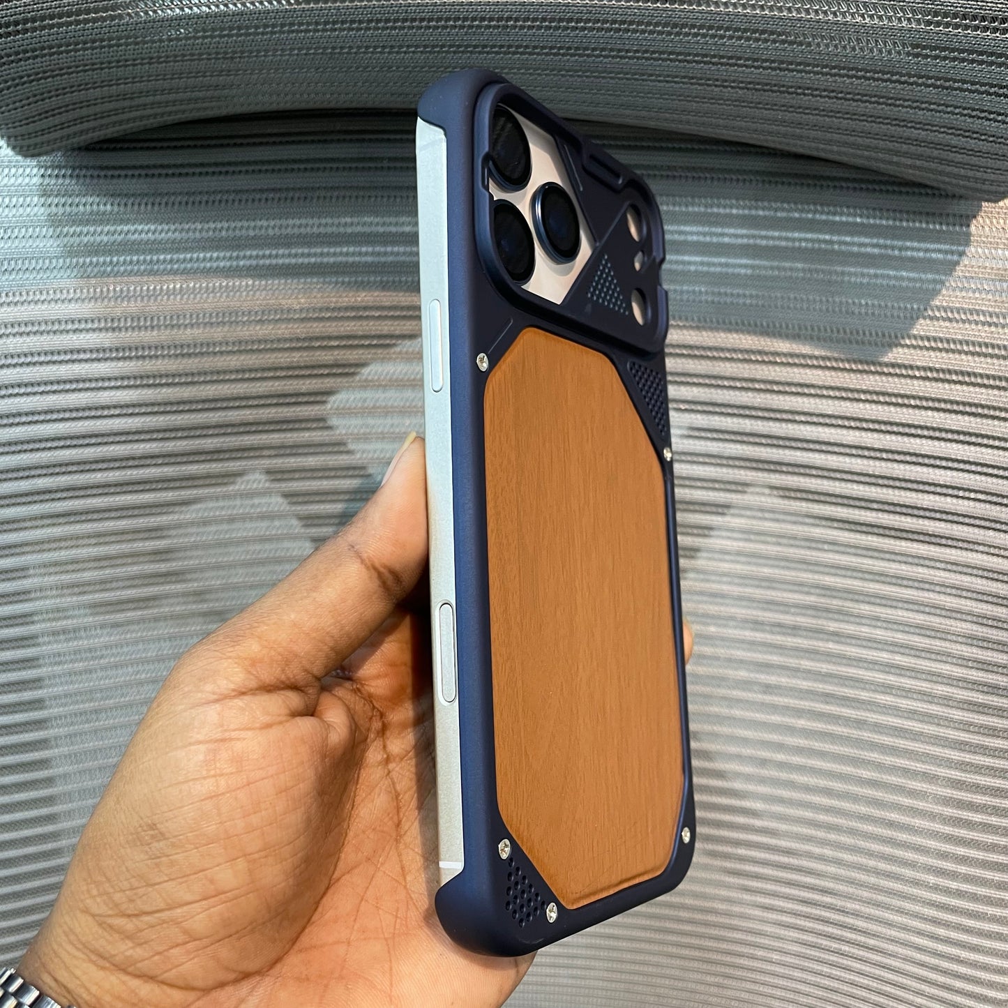 WoodFrame Slim iPhone 16 Pro MaxCase