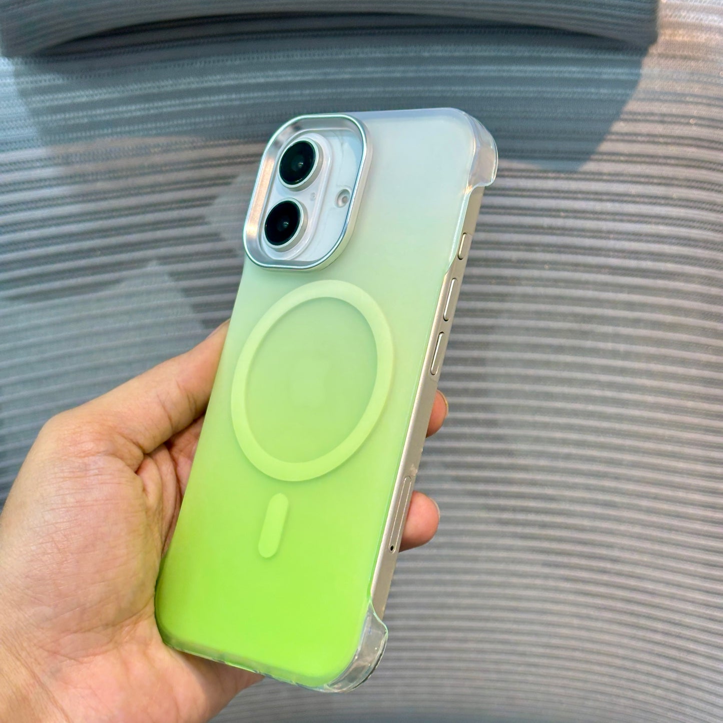 Gradé SoftTone MagSafe iPhone 15 Series Case