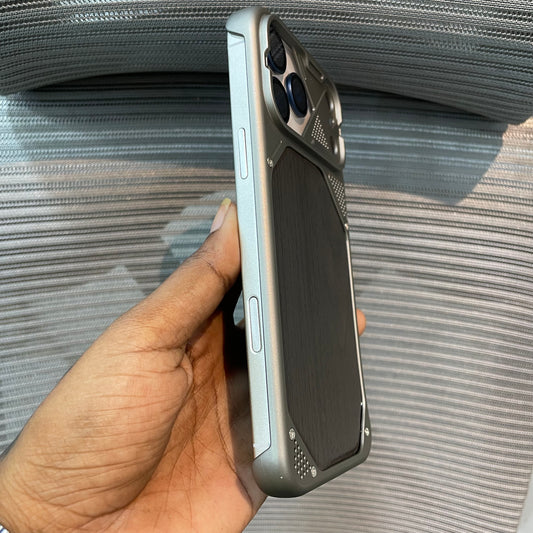 WoodFrame Slim iPhone 17 Pro Case