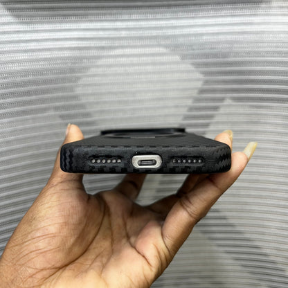 Carbon FlexMag Stand iPhone 17 Pro Case